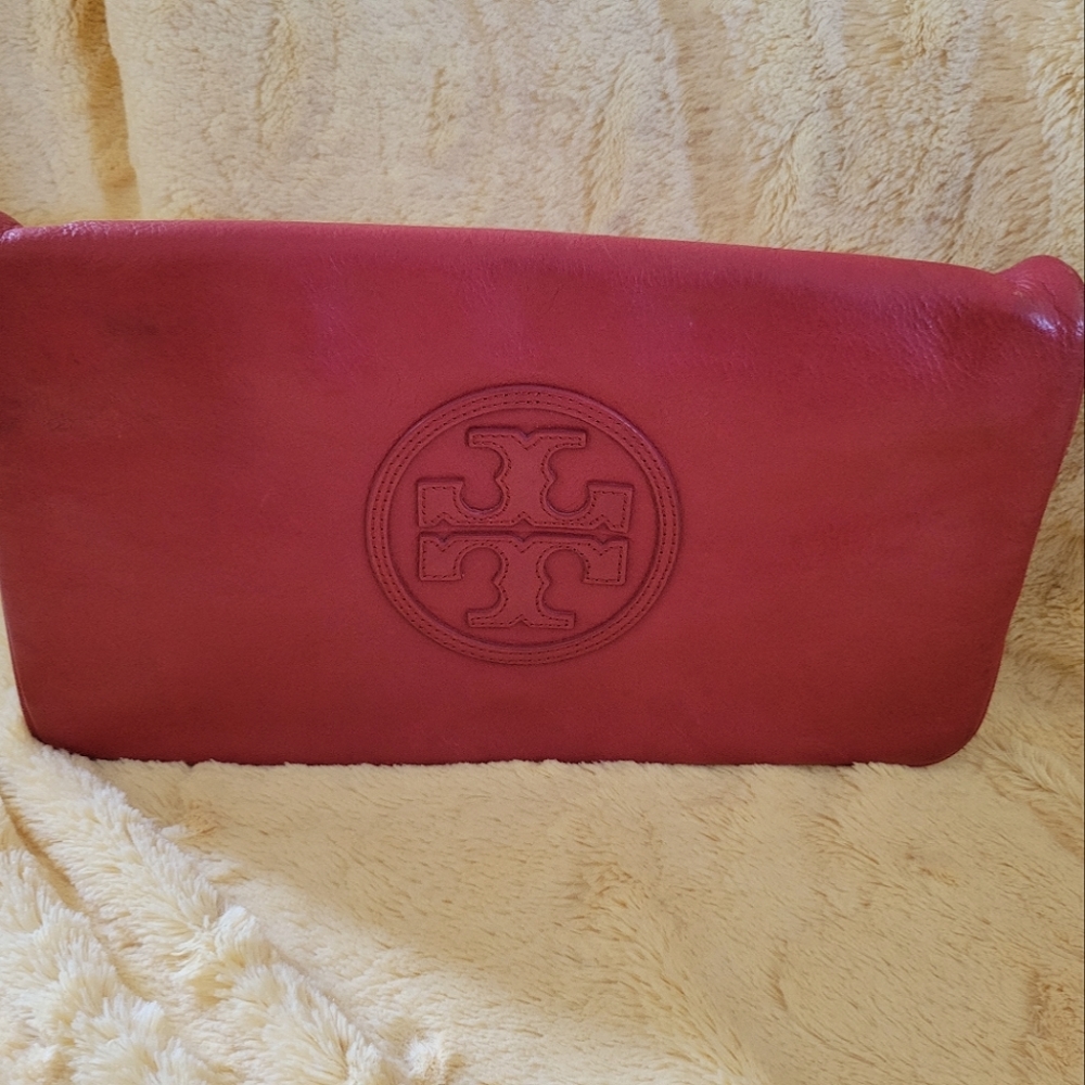 Tory Burch Reva Clutch in great condition